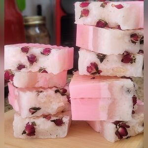 THREE BARS Handcrafted LOOFAH All Natural  Rose Petal Soap 4.10oz - 3"×3"x1.2